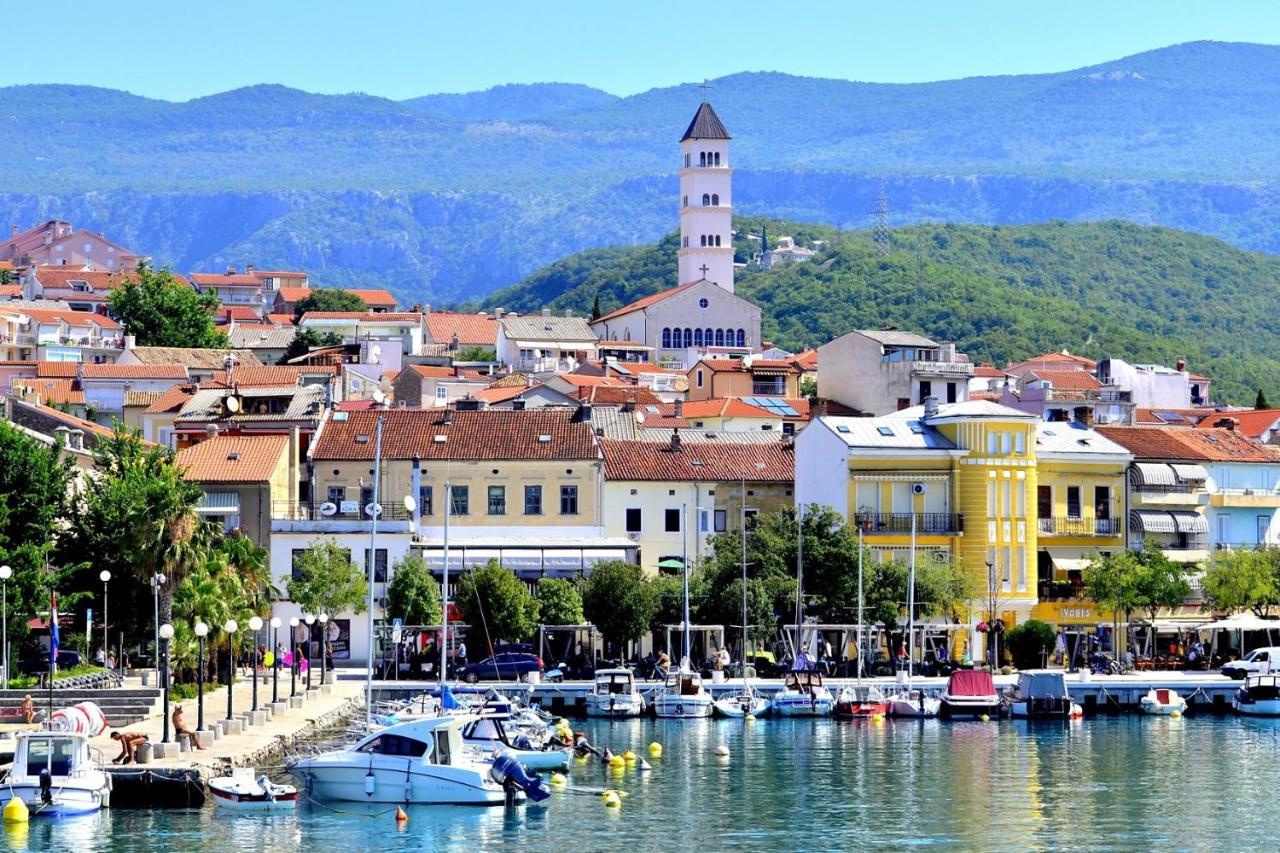 Apartments With A Parking Space Crikvenica - 11307 Exterior foto