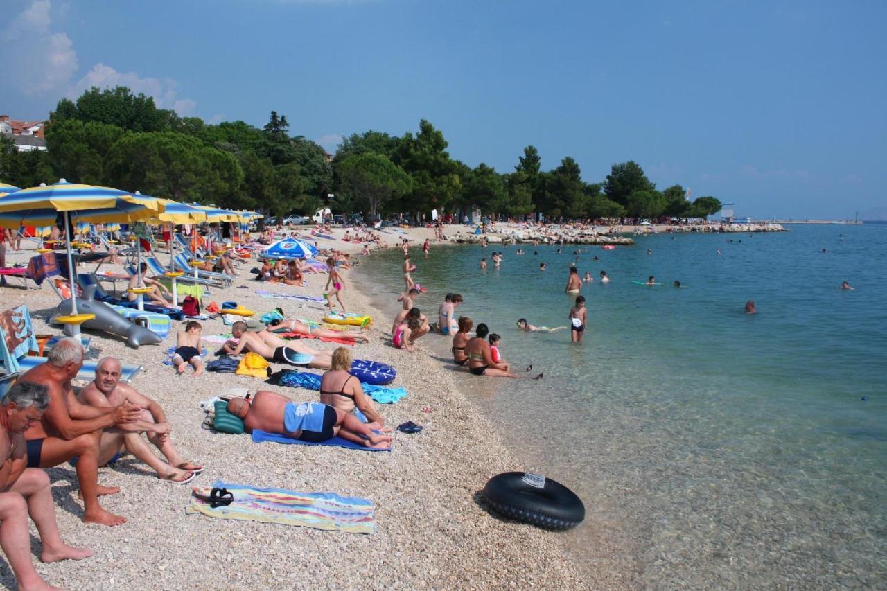 Apartments With A Parking Space Crikvenica - 11307 Exterior foto