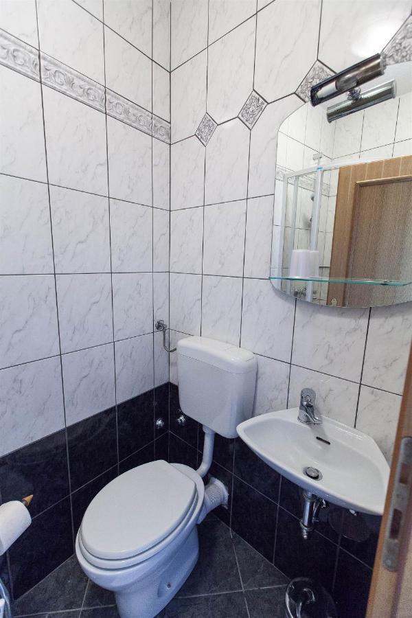 Apartments With A Parking Space Crikvenica - 11307 Exterior foto